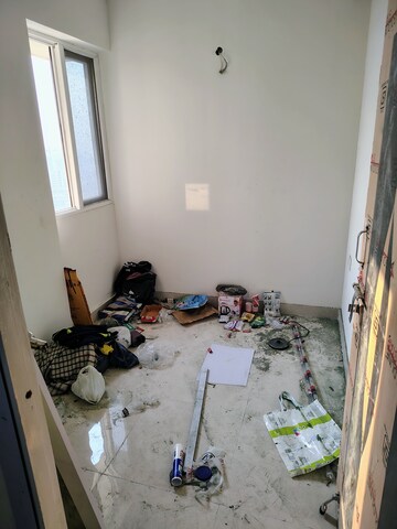 Furnished Amenities in 3 BHK Apartment at Signature Global Golf Greens, Sector 79 – for Rent