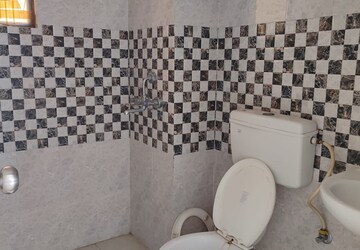 Bathroom in 3 BHK Apartment at ROF Aalayas, Sector 102 – for Sale