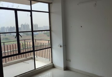 Room in 3 BHK Apartment at ROF Aalayas, Sector 102 – for Sale