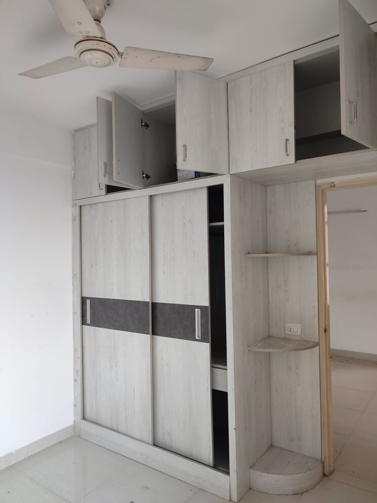 Kitchen, rof-aalayas 3 Bedroom 960 Sq.Ft. Apartment In Sector 102 Gurgaon 9346761