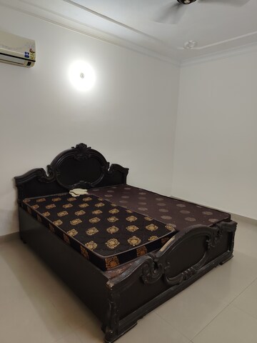 Bedroom in 2 BHK Apartment at Hong Kong Bazaar, Sector 57 – for Rent