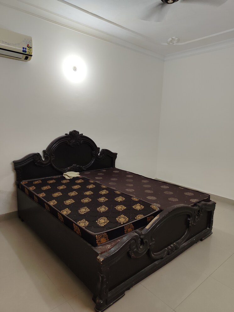 Bedroom, hong-kong-bazaar 2 Bedroom 2200 Sq.Ft. Apartment In Sector 57 Gurgaon 9346769