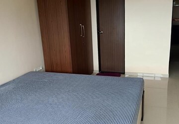 Bedroom in 3.5 BHK Apartment at Goregaon East – for Sale