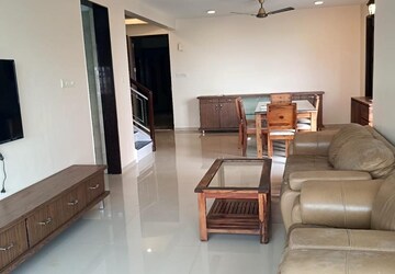 Living Room in 3.5 BHK Apartment at Goregaon East – for Sale