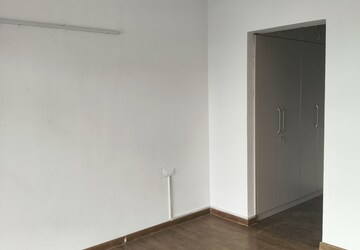 Room in 2 BHK Apartment at Shapoorji Pallonji Joyville Phase 2, Sector 102 – for Rent