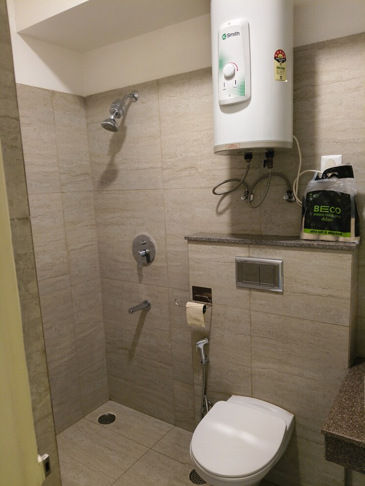 Bathroom, shapoorji-pallonji-joyville-phase-2 2 Bedroom 915 Sq.Ft. Apartment In Sector 102 Gurgaon 9346774