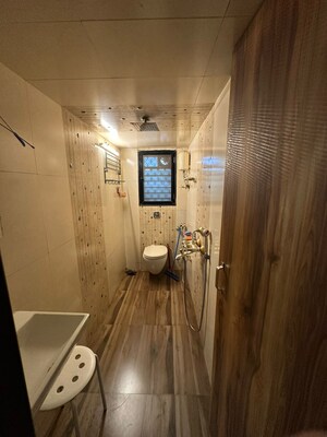 Bathroom in 2 BHK Apartment at Benzer Tower, Kandivali East – for Sale