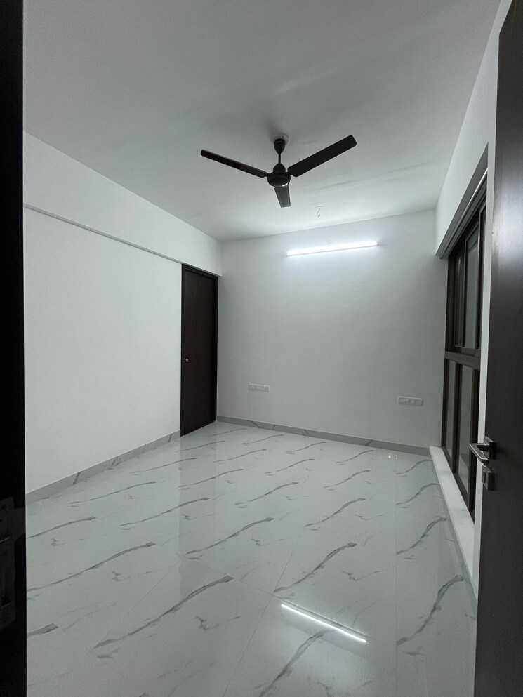 Bathroom, raymond-ten-x-habitat 2 Bedroom 644 Sq.Ft. Apartment In Pokhran Road No Two Thane 9346806