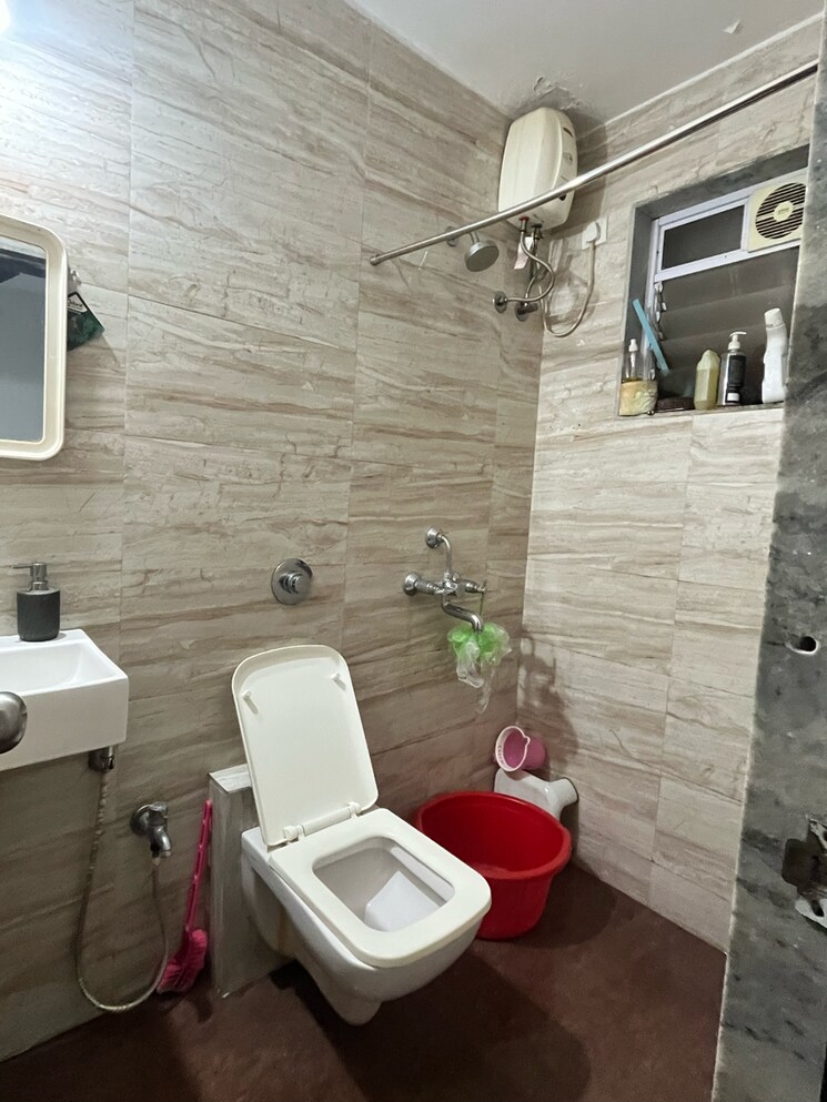 Bathroom, cosmos-classique 2 Bedroom 686 Sq.Ft. Apartment In Brahmand Thane 9346862