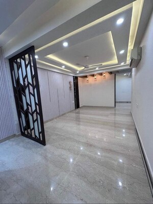 Room in 3.5 BHK Builder Floor at Ansal Sushant Lok I, Sector 43 – for Sale
