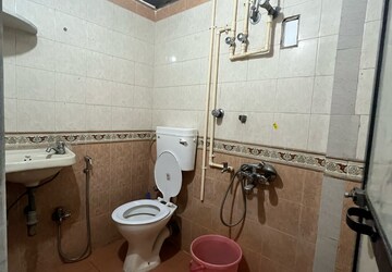 Team Area in 1 BHK Apartment at Rutu Estate, Brahmand – for Rent