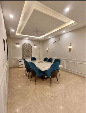 Team Area in 4 BHK Builder Floor at Saket – for Rent