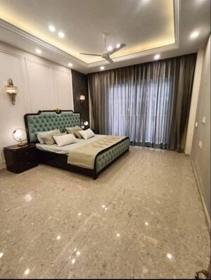 Master Bedroom in 4 BHK Builder Floor at Saket – for Rent