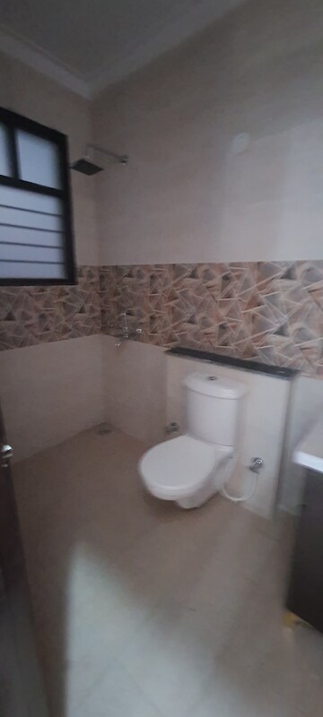 Bathroom in 2.5 BHK Independent House at Sector 7 – for Rent
