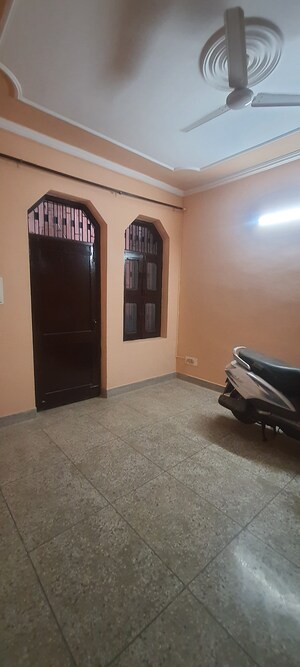 Furnished Amenities in 1.5 BHK Independent House at Sector 7 – for Rent
