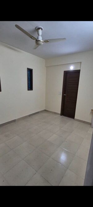 Room in 2 BHK Apartment at Apex Our Homes, Sector 37c – for Sale