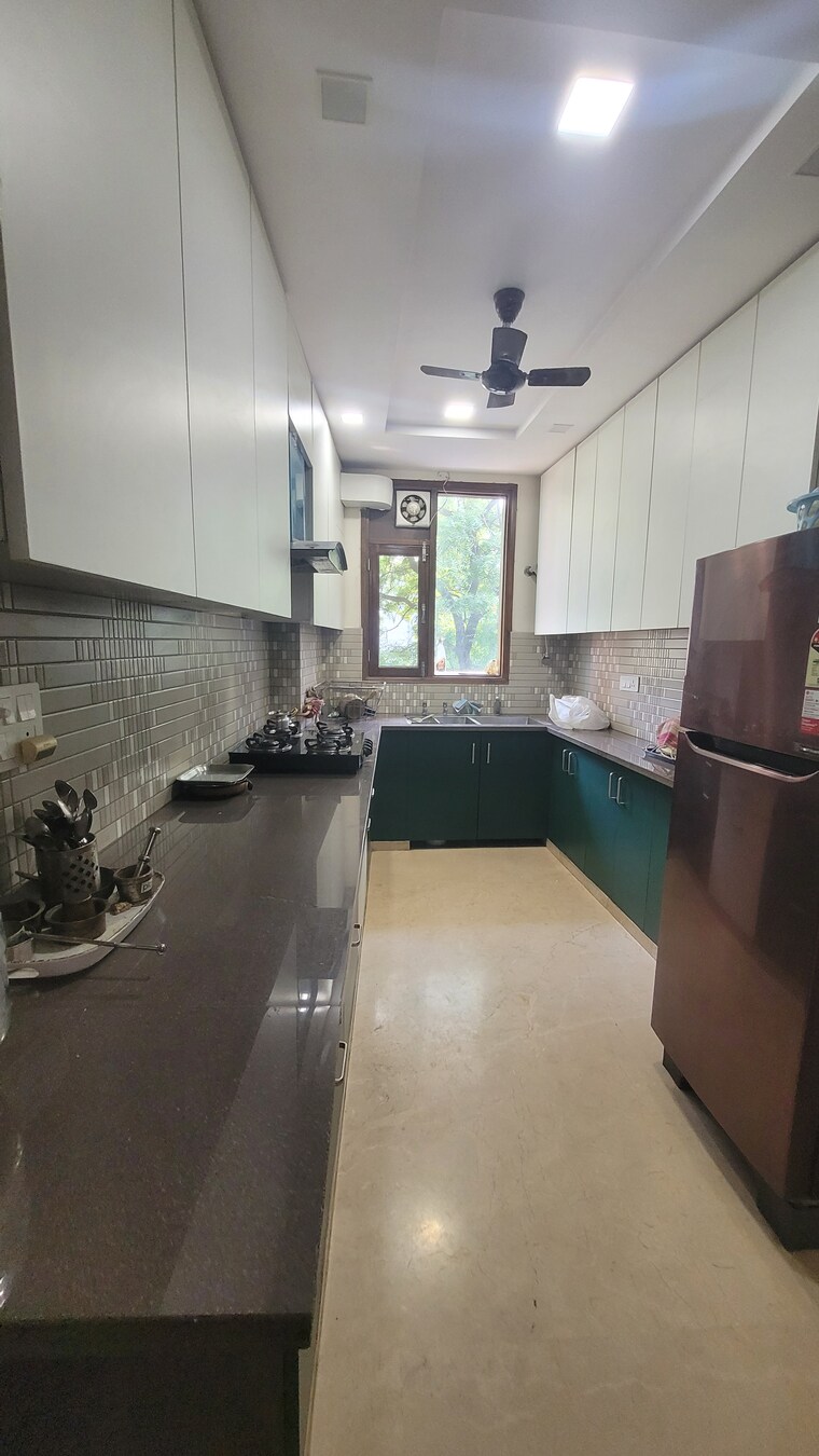 Kitchen, vivek vihar phase 1 3 Bedroom 1400 Sq.Ft. Builder Floor In Vivek Vihar Phase 1 Delhi 9346939