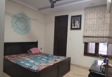 Furnished Amenities in 3 BHK Builder Floor at Vivek Vihar Phase 1 – for Sale
