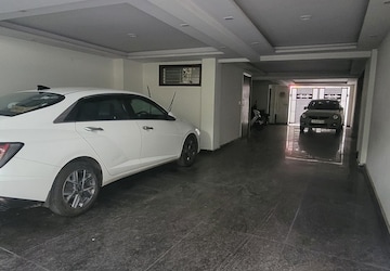 Parking in 3 BHK Builder Floor at Vivek Vihar Phase 1 – for Sale