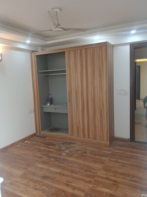 Room in 4 BHK Builder Floor at Malviya Nagar – for Sale