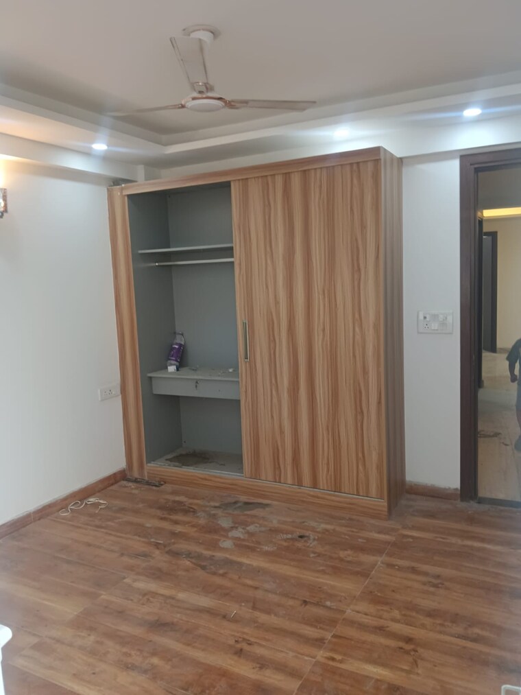Room, malviya nagar 4 Bedroom 1400 Sq.Yd. Builder Floor In Malviya Nagar Delhi 9346956
