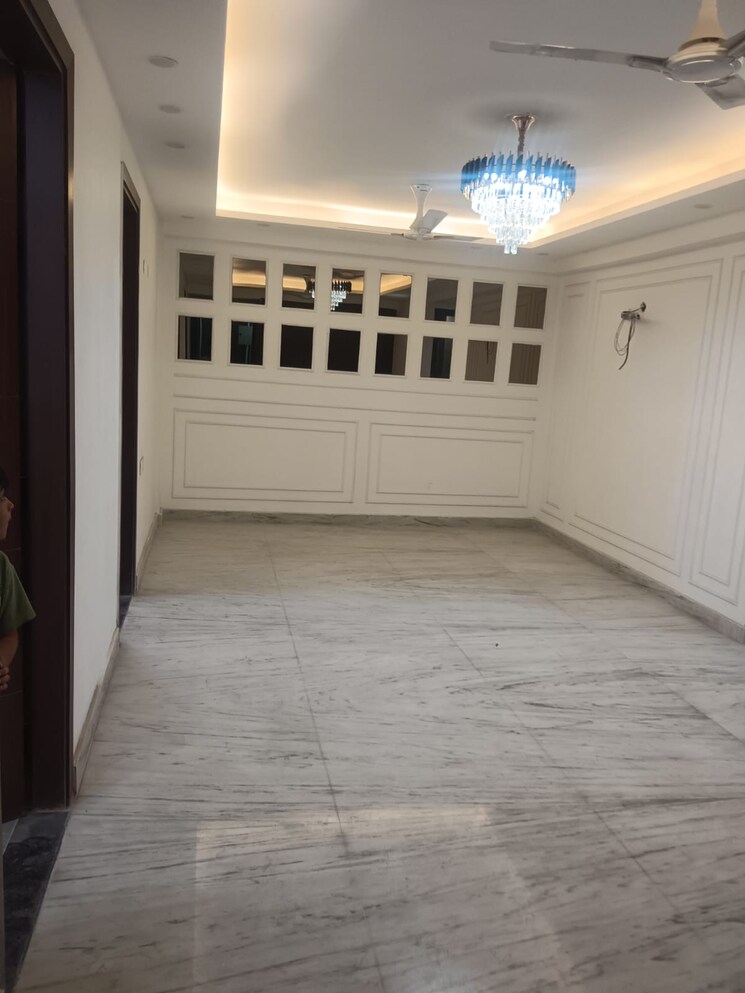 Room, malviya nagar 4 Bedroom 1400 Sq.Yd. Builder Floor In Malviya Nagar Delhi 9346956