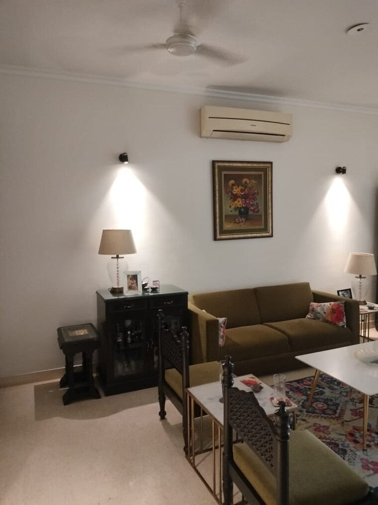 Living Room, karanvir-towers 3 Bedroom 2150 Sq.Ft. Apartment In Sector 52 Gurgaon 9346989