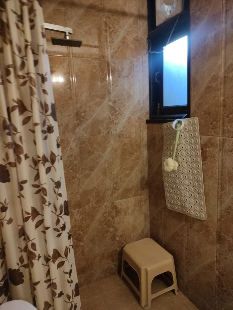 Bathroom, karanvir-towers 3 Bedroom 2150 Sq.Ft. Apartment In Sector 52 Gurgaon 9346989