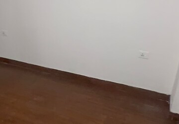 Room in 2 BHK Apartment at Aditya Urban Casa, Sector 78 – for Rent