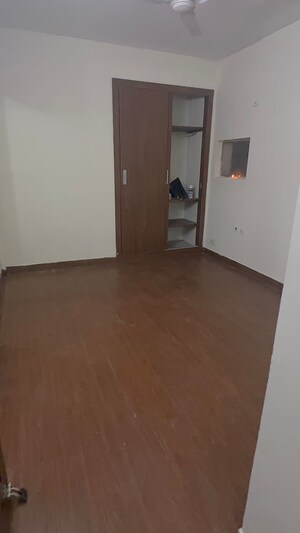 2 BHK Apartment For Rent in Aditya Urban Casa, Sector 78