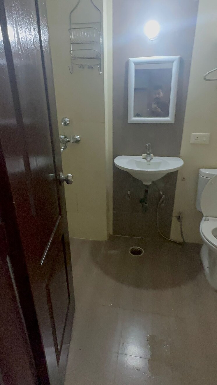 Bathroom, aditya-urban-casa 2 Bedroom 875 Sq.Ft. Apartment In Sector 78 Noida 9346992