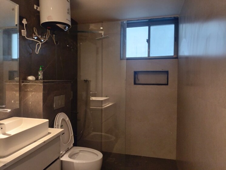Bathroom, sector 45 3 Bedroom 215 Sq.Yd. Builder Floor In Sector 45 Gurgaon 9347000