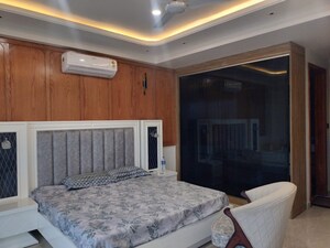 Bedroom in 3 BHK Builder Floor at Sector 45 – for Rent