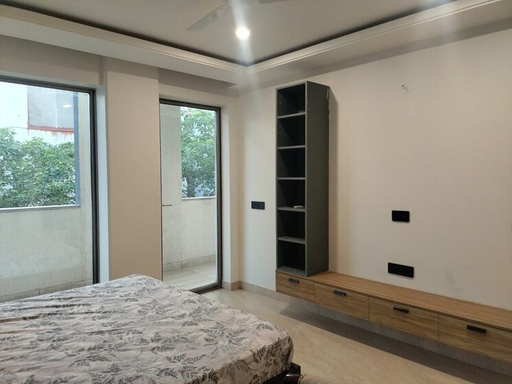 Room, sector 45 3 Bedroom 215 Sq.Yd. Builder Floor In Sector 45 Gurgaon 9347000