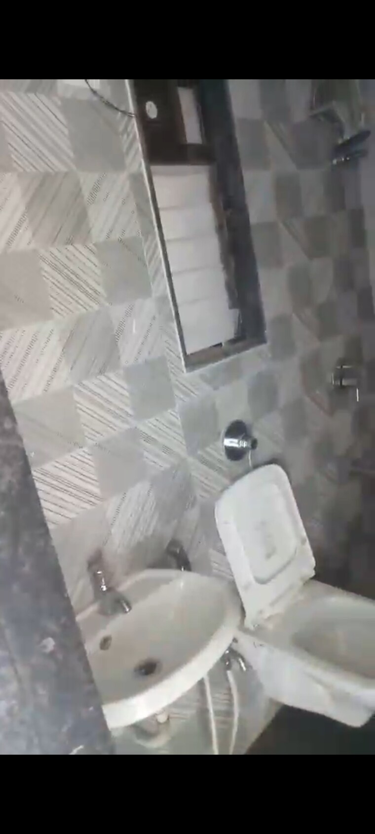 Bathroom, kurla east 1 Bedroom 430 Sq.Ft. Apartment In Kurla East Mumbai 9347004