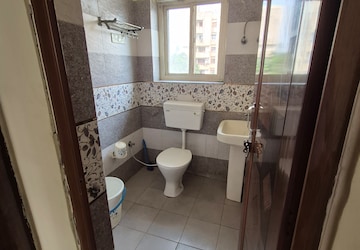 Bathroom in 3.5 BHK Apartment at OCS Apartments, Mayur Vihar 1 – for Rent