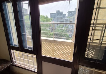 Balcony in 3.5 BHK Apartment at OCS Apartments, Mayur Vihar 1 – for Rent