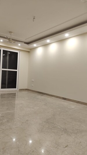 3 BHK Builder Floor For Rent in East Of Kailash