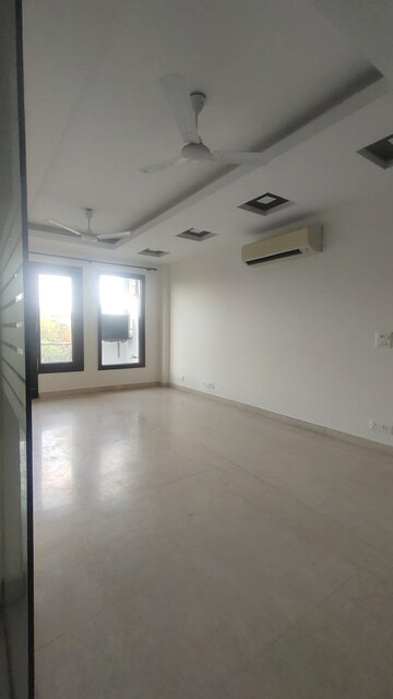 Room in 3 BHK Builder Floor at Greater Kailash I – for Rent