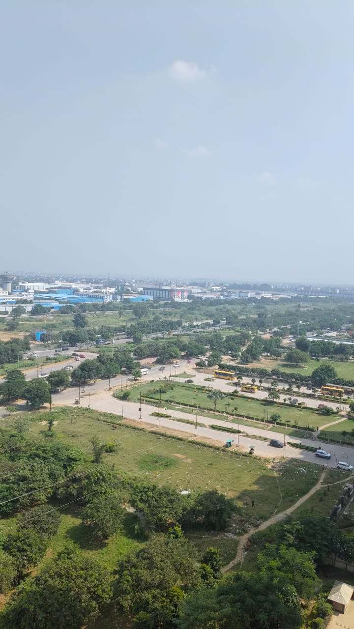 3 BHK + Extra Room 1350 Sq.Ft. Apartment in Panchsheel Greens II