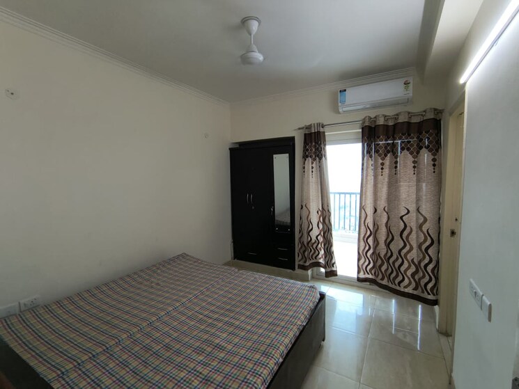 Bedroom, panchsheel-greens-ii 3 Bedroom 1350 Sq.Ft. Apartment In Sector 16 Greater Noida Greater Noida 9347032