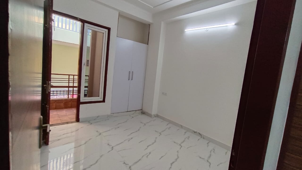 1 BHK Builder Floor For Rent in Chhatarpur 