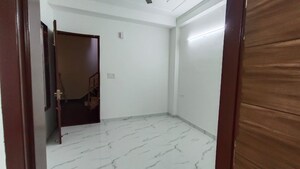 Room in 1 BHK Builder Floor at Chattarpur – for Rent