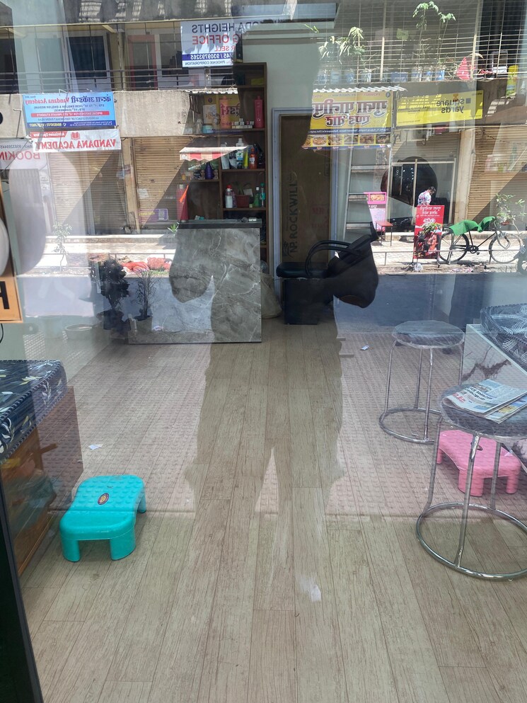  Parking, navkar-building Commercial Shop 290 Sq.Ft. In Nalasopara West Palghar 9347036