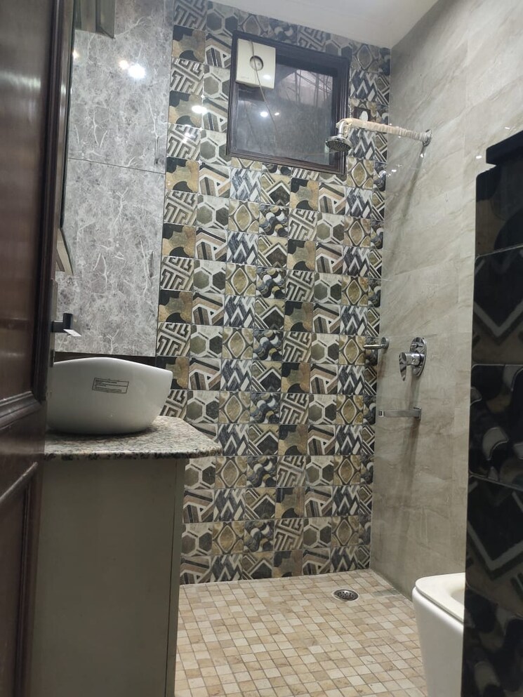 undefined, chittaranjan park 3 Bedroom 2250 Sq.Ft. Builder Floor In Chittaranjan Park Delhi 9347037