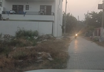 Plot For Sale in Sector 18