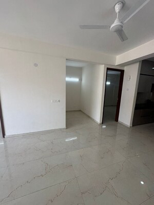 Room in 3.5 BHK Apartment at M3M Soulitude, Sector 89 – for Rent