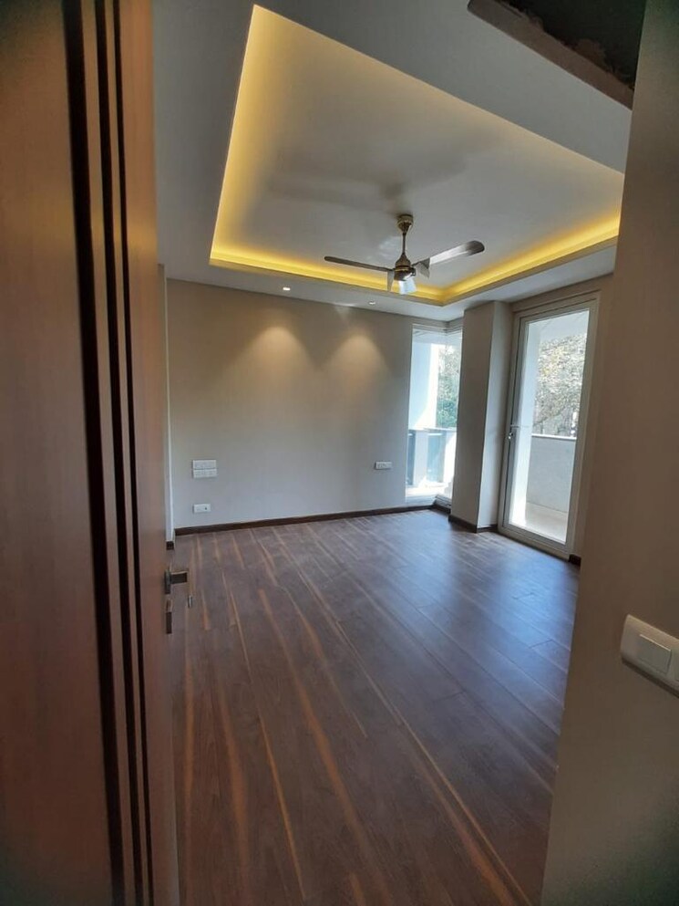 Room, greater kailash i 4 Bedroom 4500 Sq.Ft. Builder Floor In Greater Kailash I Delhi 9347087