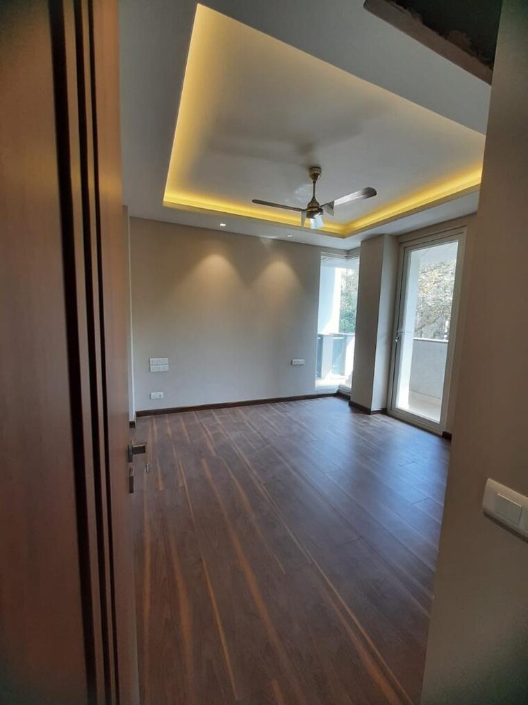 Room, greater kailash i 4 Bedroom 4500 Sq.Ft. Builder Floor In Greater Kailash I Delhi 9347087