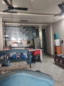 2 BHK + Servant Room Builder Floor For Sale in Lajpat Nagar 4